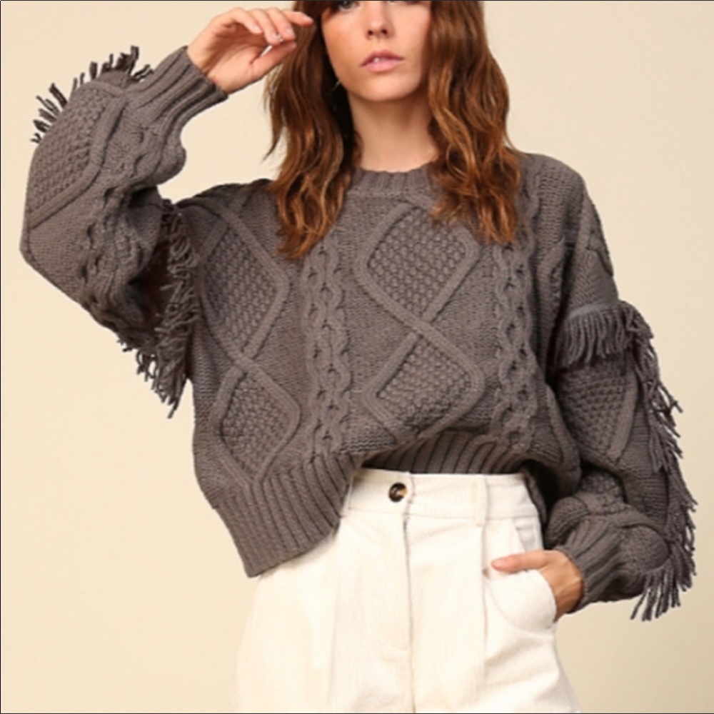 Line& Dot | Line and Dot Cable Knit Chunky Sweater